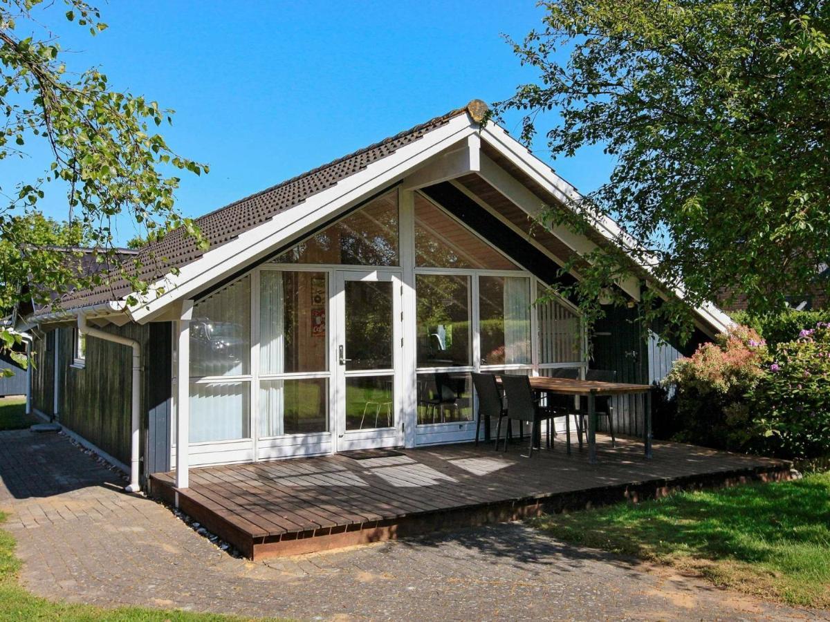 5 Person Holiday Home In Esbjerg V Habitación foto